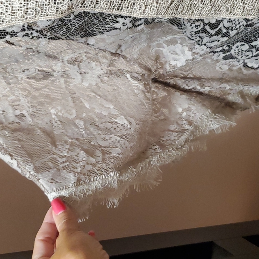 Daytrip Lace Embellished Boho Top NWOT - Picture 5 of 13